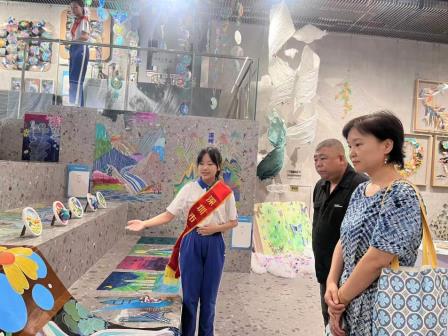 千余童作点亮城市美育空间！ 布心小学六一艺术展在罗湖天河城精彩启幕