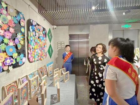 千余童作点亮城市美育空间！ 布心小学六一艺术展在罗湖天河城精彩启幕