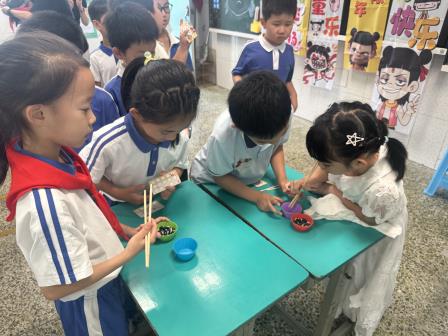 竹韵童心绽芳华 缤纷六一绘童梦