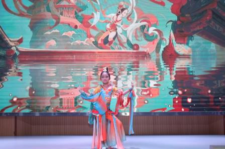 草埔小学六一“儒雅艺术嘉年华”绽放艺术风采