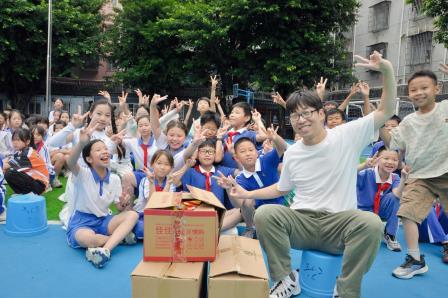 心灵奇旅启新章，书香童趣乐满园——深圳市靖轩小学举办庆祝六一主题活动