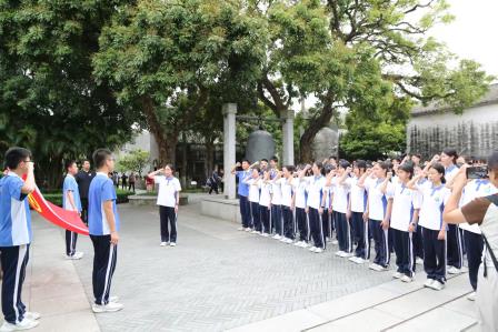 课本“红”进心里，研学“趣”探中山 ——从团课教室到中山故居：翠园文锦中学打造“沉浸式红色课堂”