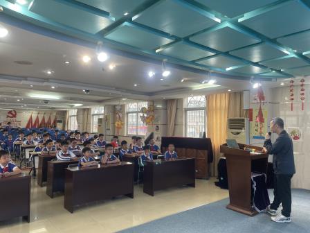 深圳市笋岗小学开展五年级青春期健康教育专题讲座