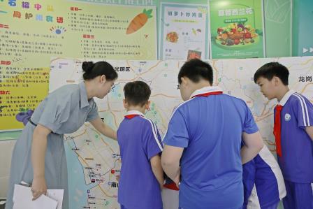 信息科技“人机协同・素养共生”主题课程 ——“AI 时代旅行规划师”之“旅行开销预算”实践探索
