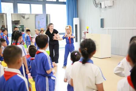 罗湖区第二十二期音乐学科贯通式校际结对研课活动第五组结对研课在安芳小学举行