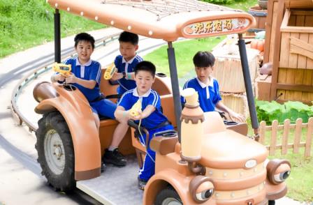 草埔小学开展“科技点亮梦想，魔法照进现实”研学活动