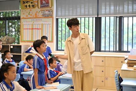 父爱如山，情深似海 ——深圳市翠北实验小学第18周父亲节主题班会