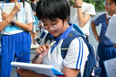 探寻自然诗意 感悟生命韵律——深圳市景贝小学玉兰文学社开展每周半天实践活动