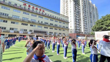 传承红色薪火，启航少年新程——  深圳市罗湖区侨香实验学校举行2025年春季少先队新队员入队仪式