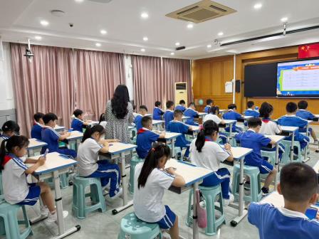 妙算趣思激活力，数能飞扬展风采——洪湖小学举行“数学好玩”趣味活动
