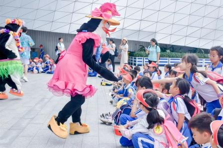 草埔小学开展“探索蓝色奥秘，共筑海洋梦”校外实践活动