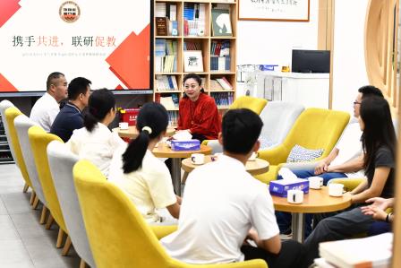 携手共进，联研促教 ——深圳市靖轩小学与怀集幸福街道中心小学开展联合教研活动