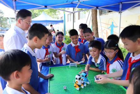 智启未来  科创无界 ——深圳市向西小学举办第六届科技节活动