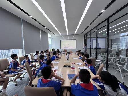 校企携手 “印” 未来 ——罗湖小学学子 探秘生物 3D打印研学之旅