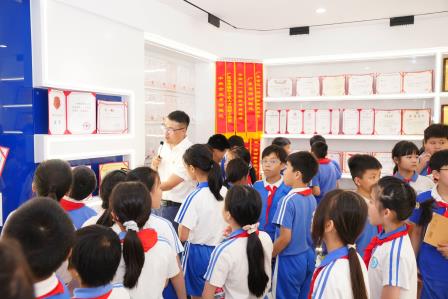 “电”亮未来，安全“童”行——湖贝小学开展青少年电力知识自护教育实践学堂活动