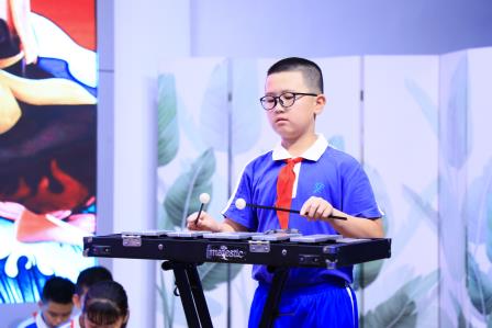 繁花相送时 青春启新章——深圳市仙桐实验小学毕业季主题升旗仪式