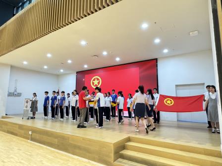 “团”聚青春力量 追逐未来之光——深圳市罗湖未来学校2025年入团仪式隆重举行