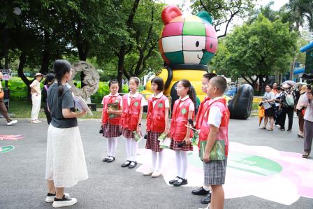 洪湖小学“创意表达公园之美”课程落地：真实情境+跨学科融合，开启美育实践新样态