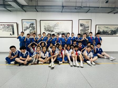 壮丽江山入校园，时代画卷润童心——深圳市湖贝小学“美育一件事”系列之名画进校园特展活动