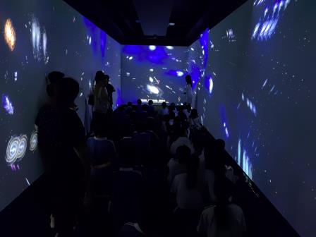 “水叮咚”探秘珠宝王国，实践美育行走课堂——深圳市水库小学开展“每周半天计划”活动
