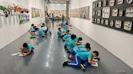 美育一件事——罗芳小学师生参观“与美好同行”十校学生美术书法作品展