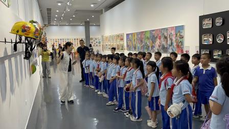 美育一件事——罗芳小学师生参观“与美好同行”十校学生美术书法作品展