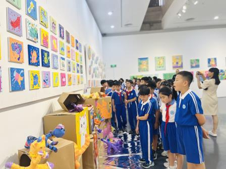 【美育一件事】与美同行，润泽童心——湖贝小学开展每周半天计划美育实践活动