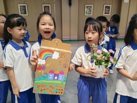 深圳市洪湖小学“荷香礼市”活动圆满举行