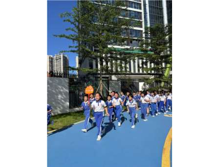 日日奔跑向朝阳  东晓学子展锋芒——东晓小学坚持开展跑操活动