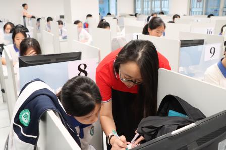 雨中的温暖BUFF！2025年深圳中考首日，翠园文锦中学硬核送考全纪实