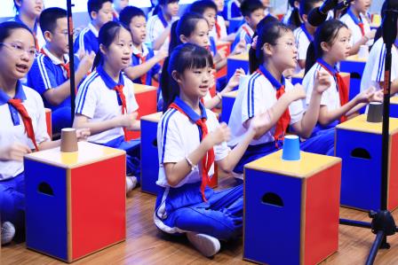 以歌润心 以乐聚力——深圳市仙桐实验小学举行期末主题升旗仪式