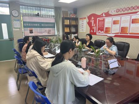青春闪耀课堂 智慧共促成长——新秀小学“育苗工作坊”青年教师教学研讨活动圆满收官