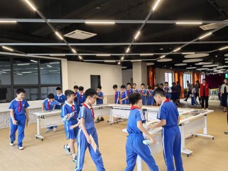 科普启航 光影筑梦 ——湖贝小学开展“每周半天计划”活动