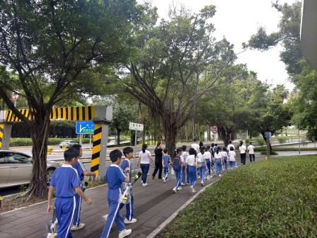  童步丈量初心路，粽香里的“忆苦思甜课” ——罗湖未来晨光学子步行3公里，用脚步与传承致敬双节