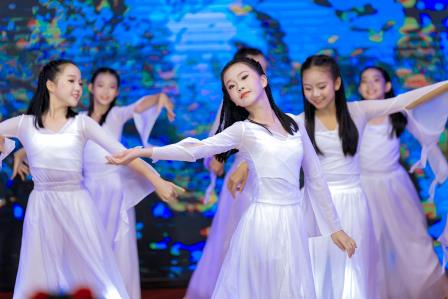 童韵端午双节共庆，美育之花绽放校园——深圳市碧波小学社团成果嘉年华圆满举行