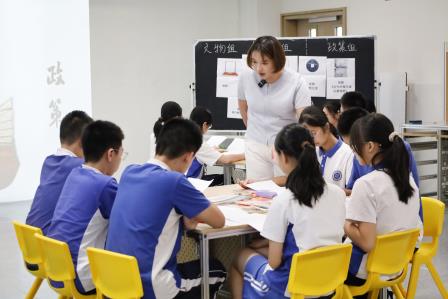 数智赋能历史课堂    创新引领未来