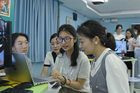 专家引领 智创未来——螺岭学校“基于学科实践的AIGC研究成果凝练培训与指导”工作坊成功举办