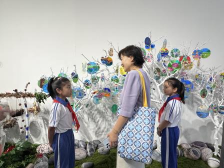深圳市凤光小学多元作品亮相“与美好同行”美术书法展