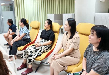 畅谈时光·灵感对话—— 翠竹外国语实验学校开展师徒交流活动