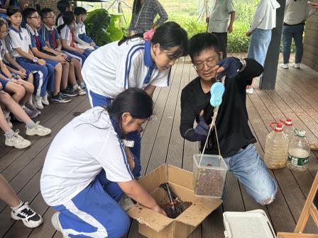 夏雨浇不灭求知热忱 巧手探秘循环生态 ——翠北集团“手植春光，心育未来”校外实践课程（第3期）暨行走的思政课（第28期）