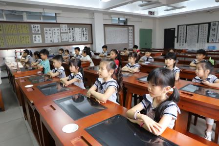 向西聚力四园同心 贯通培基幸福筑梦——深圳市向西小学开展小幼衔接系列活动