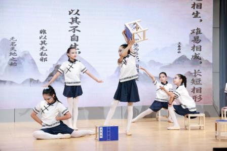 深圳市翠北教育集团举办“多彩艺韵 育美童心”迎六一艺术展演