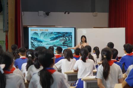 小初语文同堂接力 学段贯通润泽新苗——罗湖小学开展罗湖区中小学语文学科贯通联合教研活动