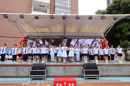 童声筑梦展风采 美韵成长绽芳华     ——华丽小学成功举办第十届美育贯通校园文化艺术节暨“班班有歌声”班级歌唱比赛