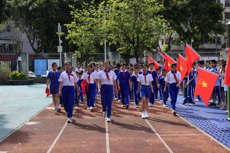 牢记党的教导，争做强国少年 ——深圳市华丽小学举行一年级首批少先队入队仪式