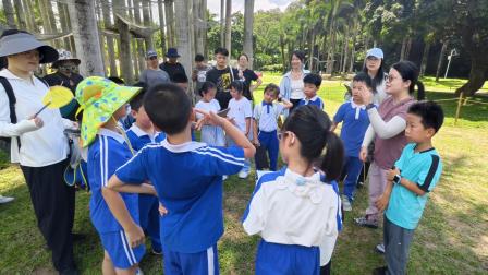草木含情，探索生趣 —— 翠北实验小学亲子团探秘东湖公园植物世界