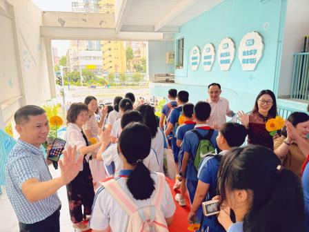 盛夏礼赞成长路，湖贝少年向新程 —— 湖贝小学举行2024-2025 学年第二学期散学典礼