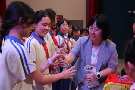 翠影摇曳迎暑假，竹梦飞扬向未来 ——深圳市翠竹外国语实验学校 2024-2025 学年第二学期散学典礼圆满举行