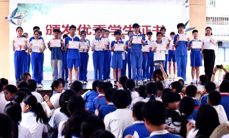 逐梦新程，感恩远航 ——深圳市靖轩小学举行散学典礼及六年级毕业典礼