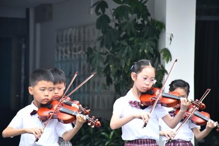 “莲韵拾光 扬帆启航”莲塘小学举行2024-2025 学年度第二学期散学典礼暨六年级毕业典礼